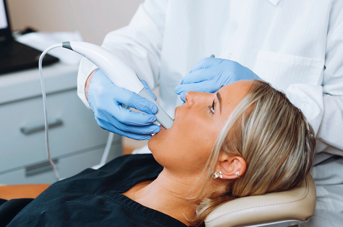 Porque é que a sua clínica precisa de um scanner intraoral?